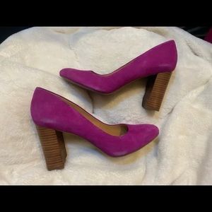 LIKE NEW —> Fuschia Franco Sarto pumps
